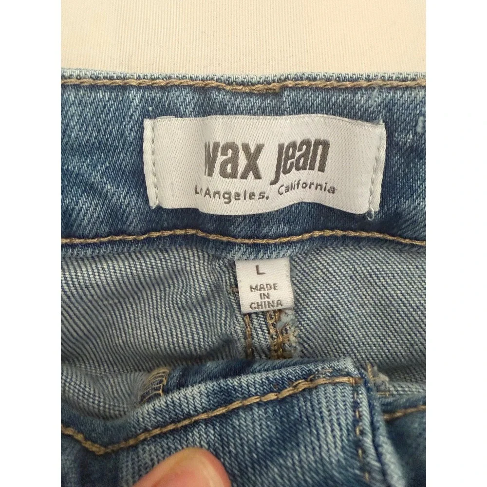 Wax Jean Women Distressed High Waisted Denim Shorts Light Wash Frayed Hem Size L